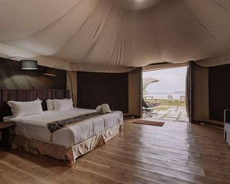 Roxy Sematan Villa & Townhouse - Sematan - Habitación