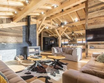 Chalet Panoramique 14 pers facing Mont Blanc on the slopes Sauna Jacuzzi - Taninges - Salon