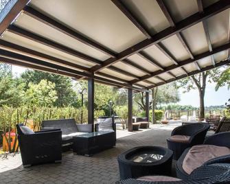 Happy Village & Camping - Roma - Patio