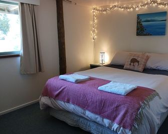 Charming Coastal Country Cottage, Nelson Coastal Barnstay - Tasman - חדר שינה