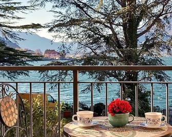 The Beach By Design Studio - Bellano - Balkon