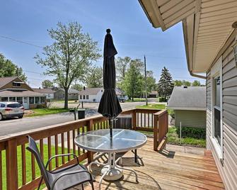 Home with Lake-View Deck by Camp Perry and Magee Marsh - Port Clinton - Balcony