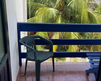 Mayflower Hotel & Hostal - Puerto Escondido - Balkong