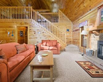 Beautiful 2 Bed Cabin with Hot Tub and Resort Pool - Sevierville - Living room
