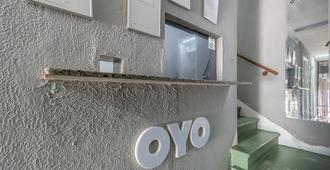 OYO Hotel Dom Pedro, São Paulo - Sao Paulo - Front desk