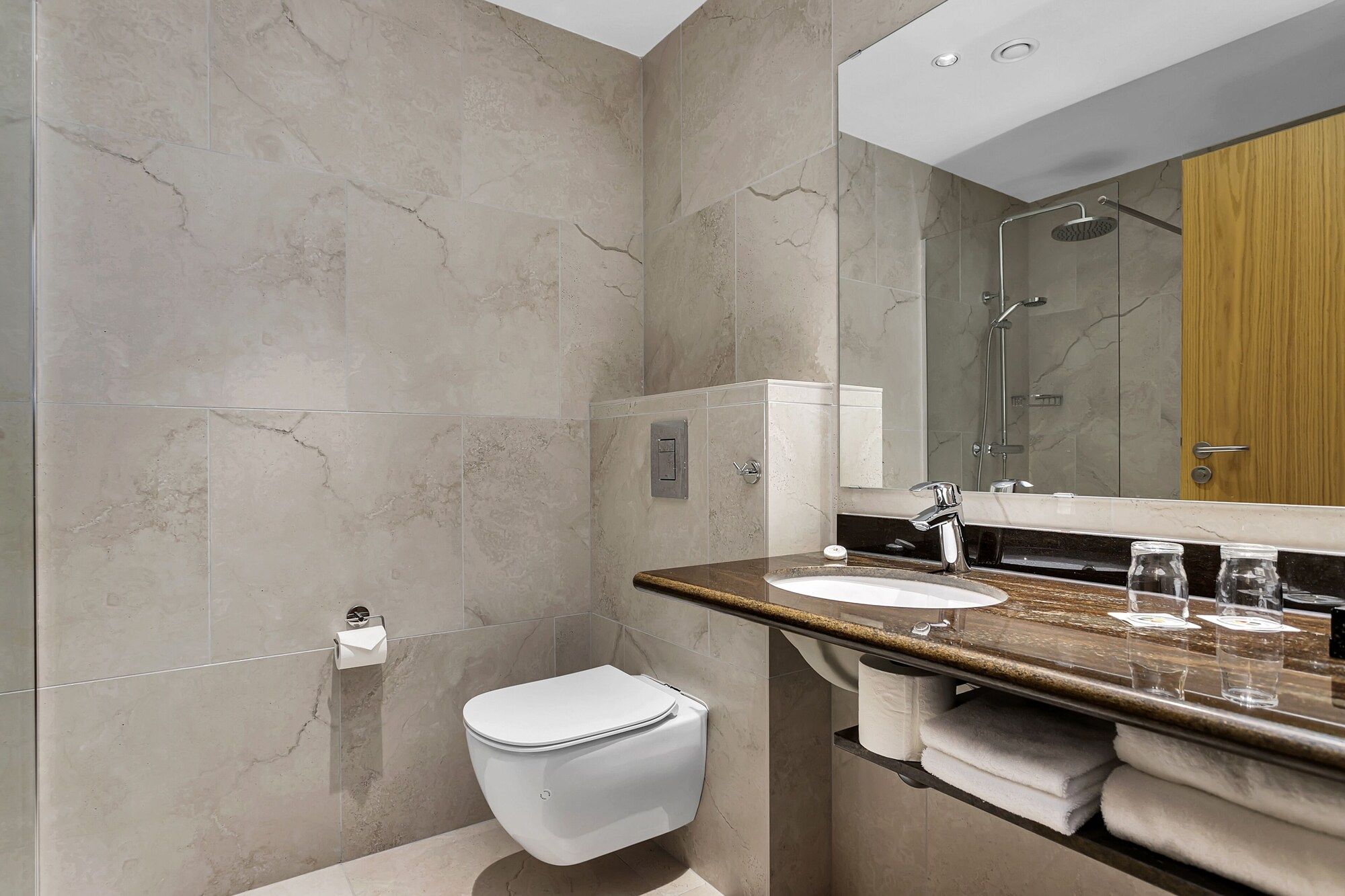 Airport Hotel Aurora Star - Keflavik - Bathroom