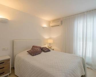 Apartamento Lujo en la Primera Linea del mar con Parking Privado - Ibiza - Bedroom