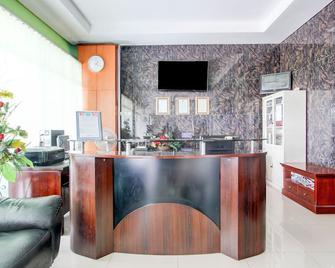 OYO 94697 Hotel Amanah Sejahtera - Surakarta City - Recepción
