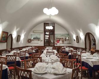 Al Pescatore Hotel & Restaurant - Gallipoli - Restaurante