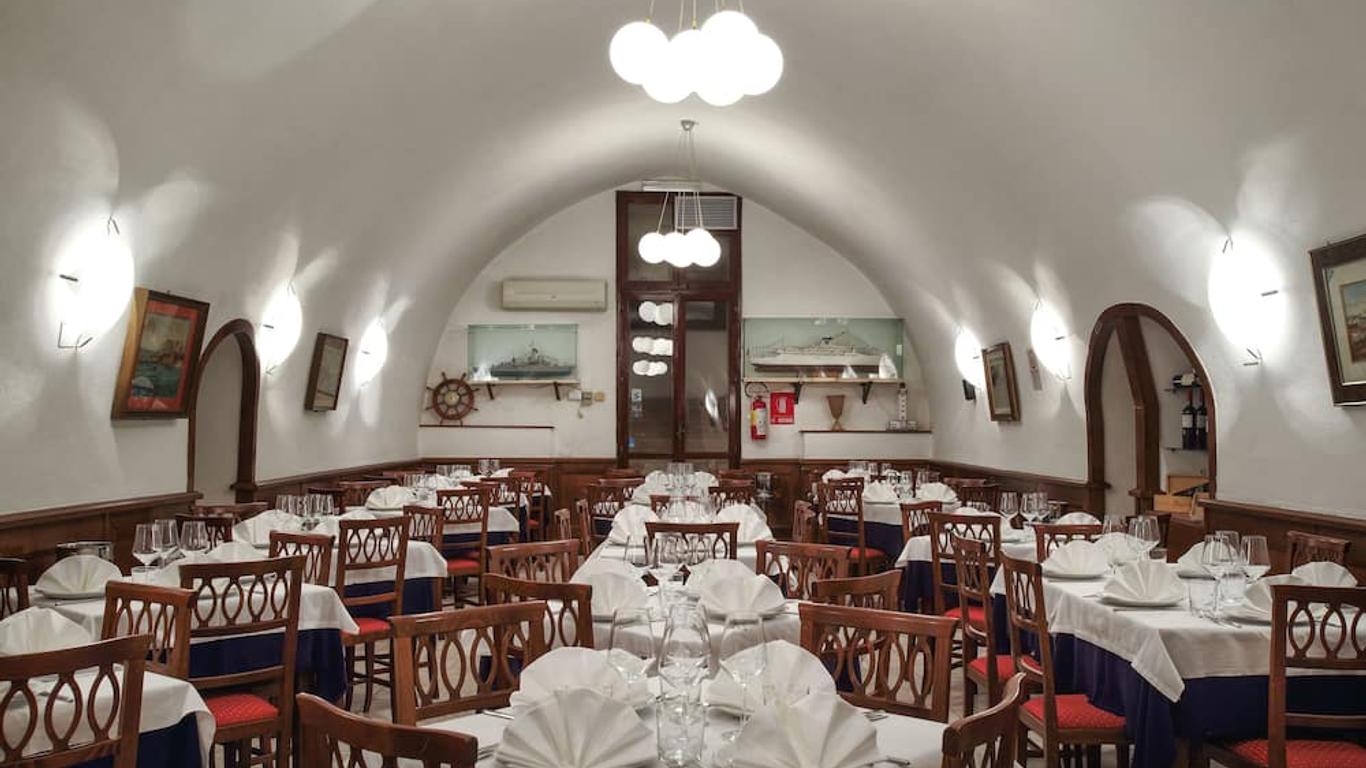 Al Pescatore Hotel & Restaurant