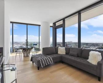 Luxury High Rise In Dtla - Downey - Living room