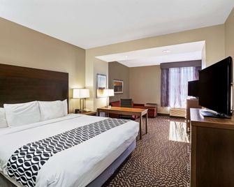 La Quinta Inn & Suites By Wyndham Tuscaloosa University - טוסקלוסה - חדר שינה