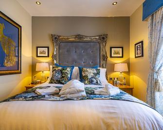 The Rutland Arms Hotel, Bakewell, Derbyshire - Bakewell - Спальня