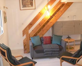 Large, quiet family apartment, rare in Cauterets - Cauterets - Salon