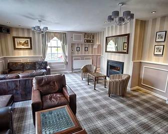 The Elephant & Castle Hotel - Newtown