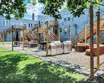 The village - Indianápolis - Patio