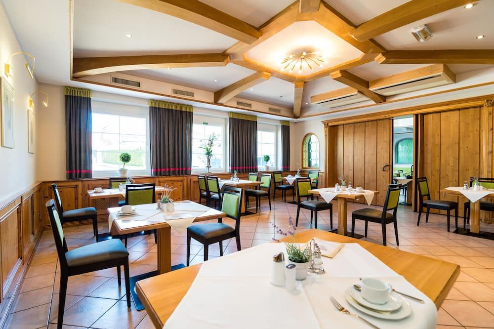 هوتل ريستورانت ريتشارد هيلد