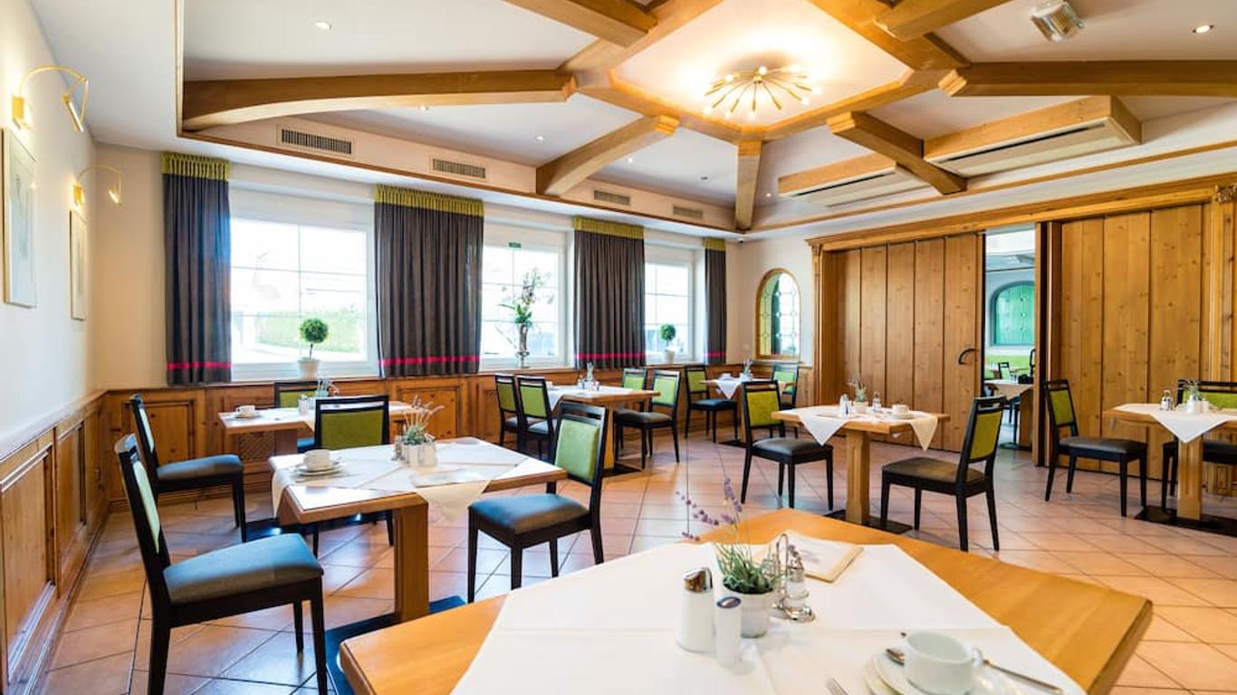 هوتل ريستورانت ريتشارد هيلد