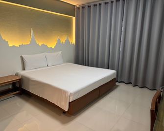 Sun Hotel - Phetchaburi