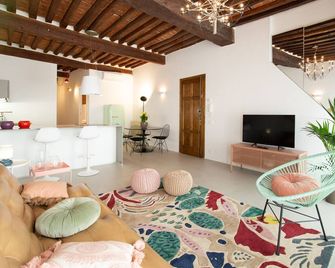 La Corticella Luxury Suite, with Terrace - Lucca - Living room