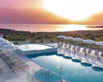 Hotel In Excelsis - Novalja - Piscina