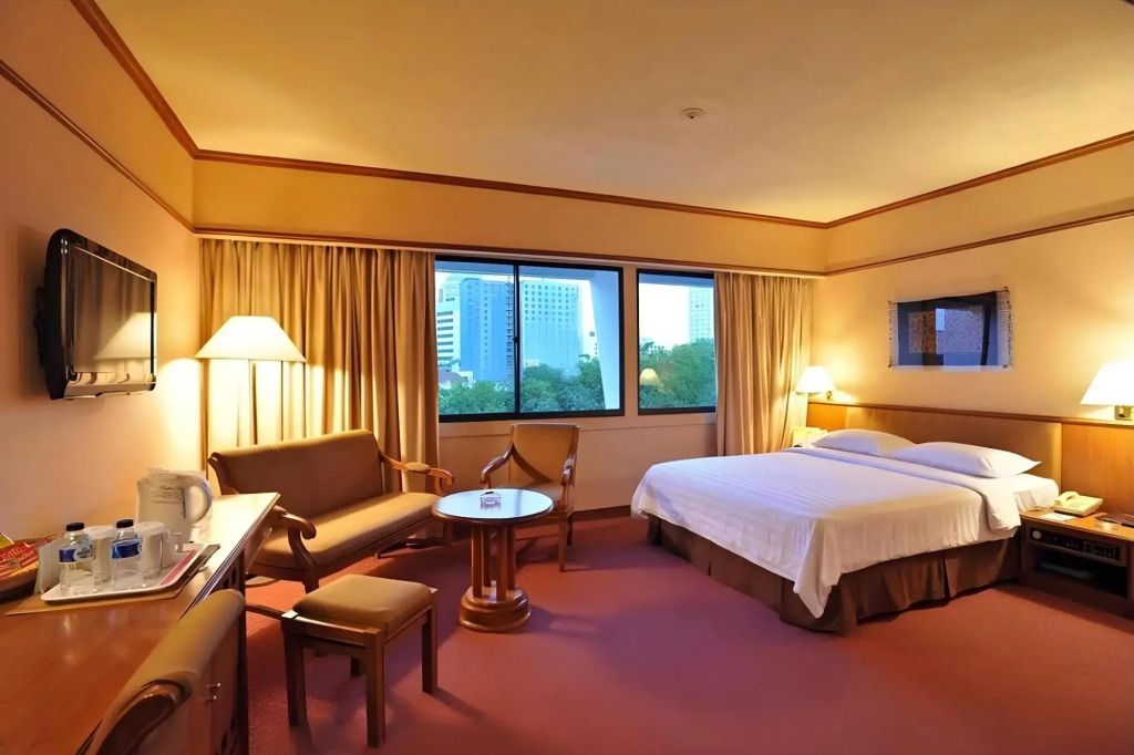 هوتل إلمي سورابايا