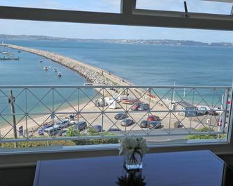 Devoncourt Devoncoast Seaview Apartments - Brixham - Balcony