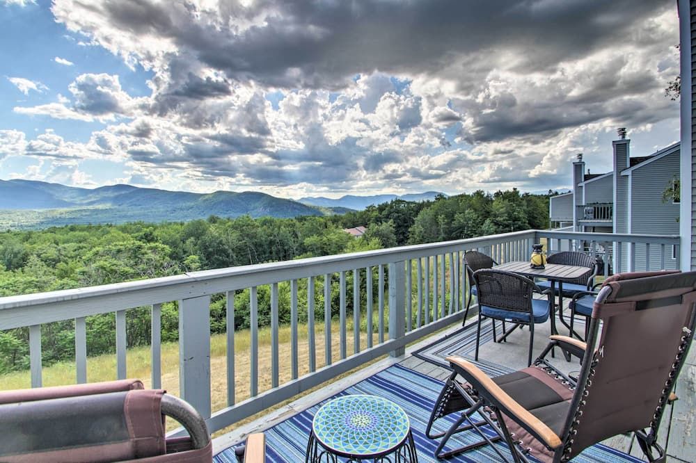 Intervale Family Retreat: Mtn View & Pool Access! - Intervale - Balcony
