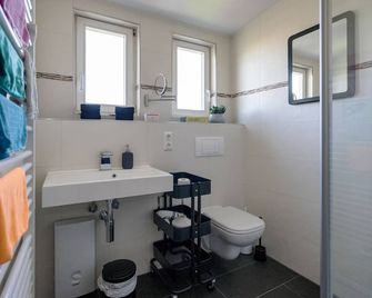 Stilvolles Zentrumsnahes Wohlfuehl-Appar - Leipzig - Bathroom