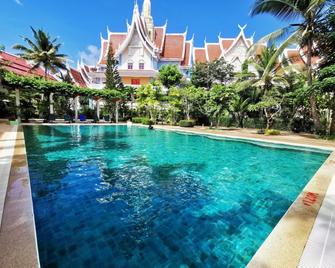 Ayodhaya Palace Beach Resort Krabi - Ao Nang - Pool