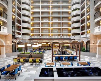Embassy Suites by Hilton Orlando International Dr Conv Ctr - Orlando - Hall