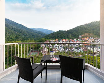 Bayview Beach Resort Penang - Batu Ferringhi - Balkon