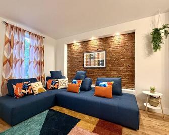 Superb Apartment on 3rd Avenue in Limoilou - Québec City