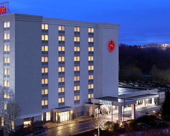 Sheraton Pittsburgh Airport Hotel - Coraopolis - Budova
