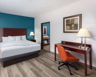 La Quinta Inn & Suites by Wyndham Woodward - Woodward - Habitación