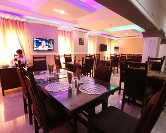 Iyore Grand Hotel and Suites - Benin City - Restaurant