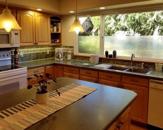A woodland retreat in Stevenson - Stevenson - Cocina