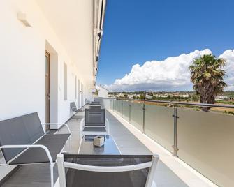 2133 Maresidence - Camere Matrimoniali - Salve - Balcone
