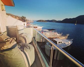 Buena Vista Hotel & Restaurant - Bozburun - Balcony