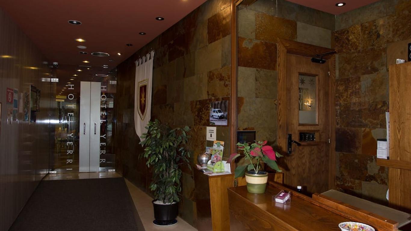 Hotel Yerri