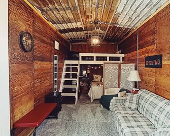 The Santa Fe Boxcar - Hutchinson
