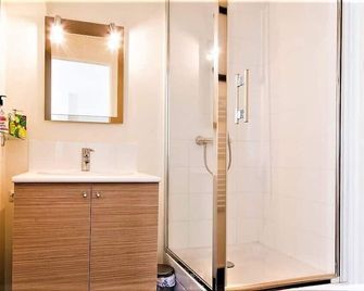 Appartement De Charme Au Coeur Du Centre - Tours - Salle de bain