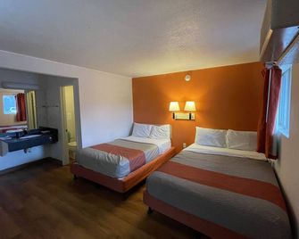 Travelodge by Wyndham Brattleboro VT - Brattleboro - Quarto