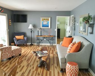 'Getg Inn' Comfortable Cozy Lakefront Property-Beautiful View - 드레스덴 - 거실