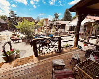 The Iris Garden Downtown Cottages and Suites - Nashville - Balcony