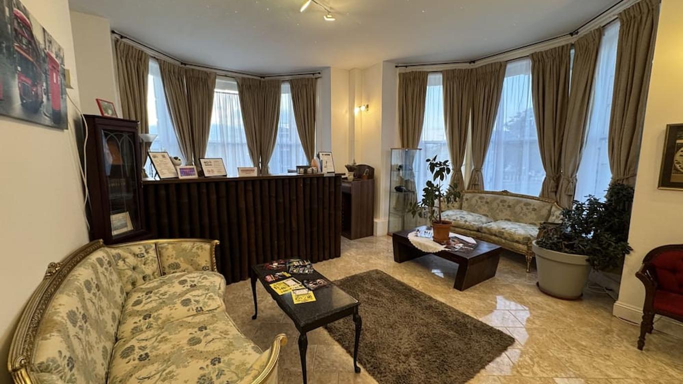 Carlton Court Hotel Eastbourne