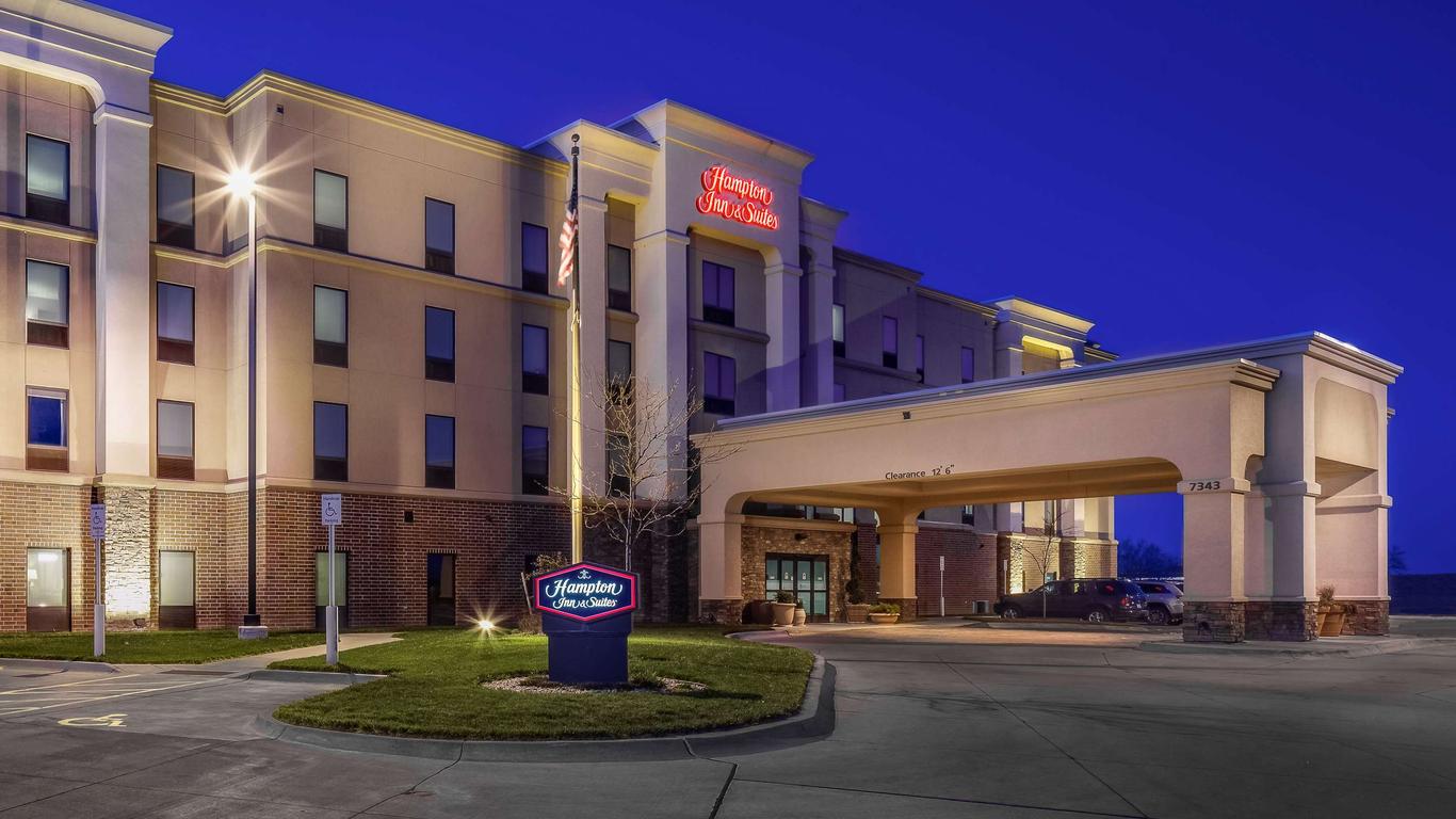 Hampton Inn & Suites Lincoln Northeast/I-80