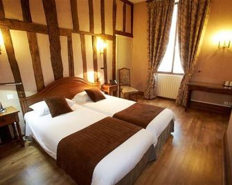 Logis Hotel - Le Relais Saint Vincent - Ligny-le-Châtel - Slaapkamer