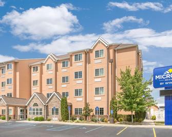 Microtel Inn & Suites by Wyndham Tuscumbia/Muscle Shoals - Tuscumbia - Edifício