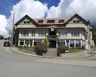 Rodmay Hotel - Powell River - Building